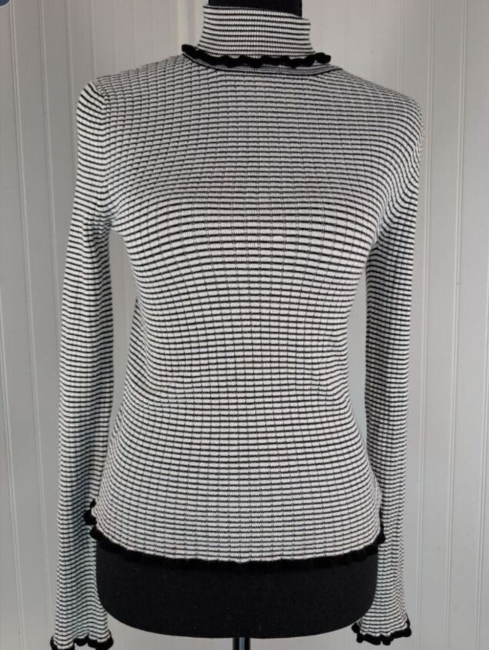 Forever 21 Striped Ribbed Turtleneck Top Black White Lettuce Hem Medium